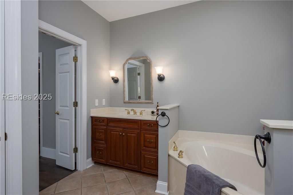 1 Spartina Crescent