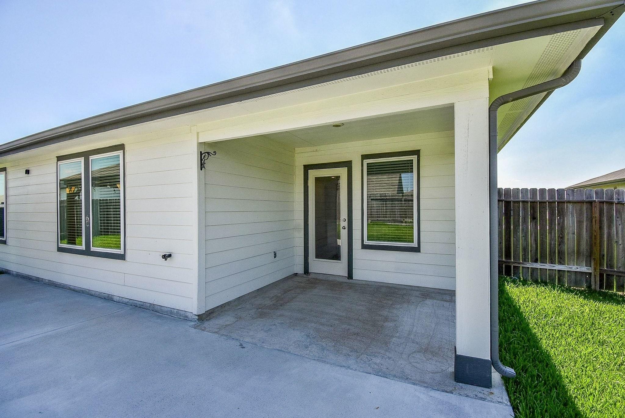 1614 Mountain Echo Drive