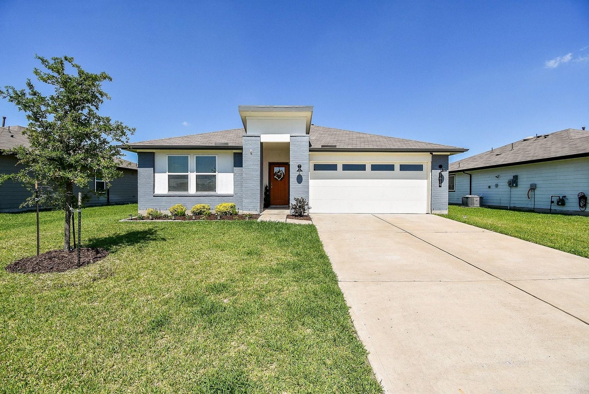 1614 Mountain Echo Drive