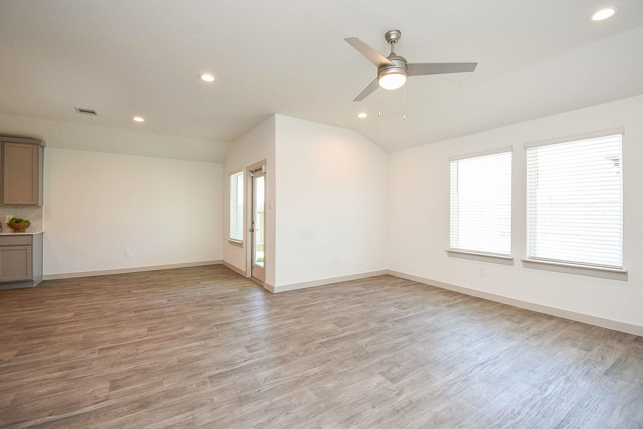 1614 Mountain Echo Drive