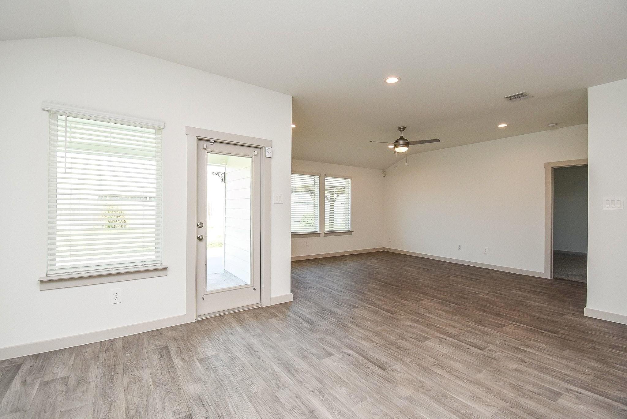 1614 Mountain Echo Drive