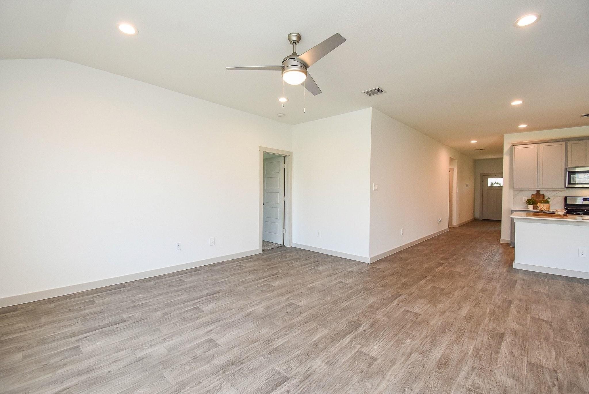 1614 Mountain Echo Drive