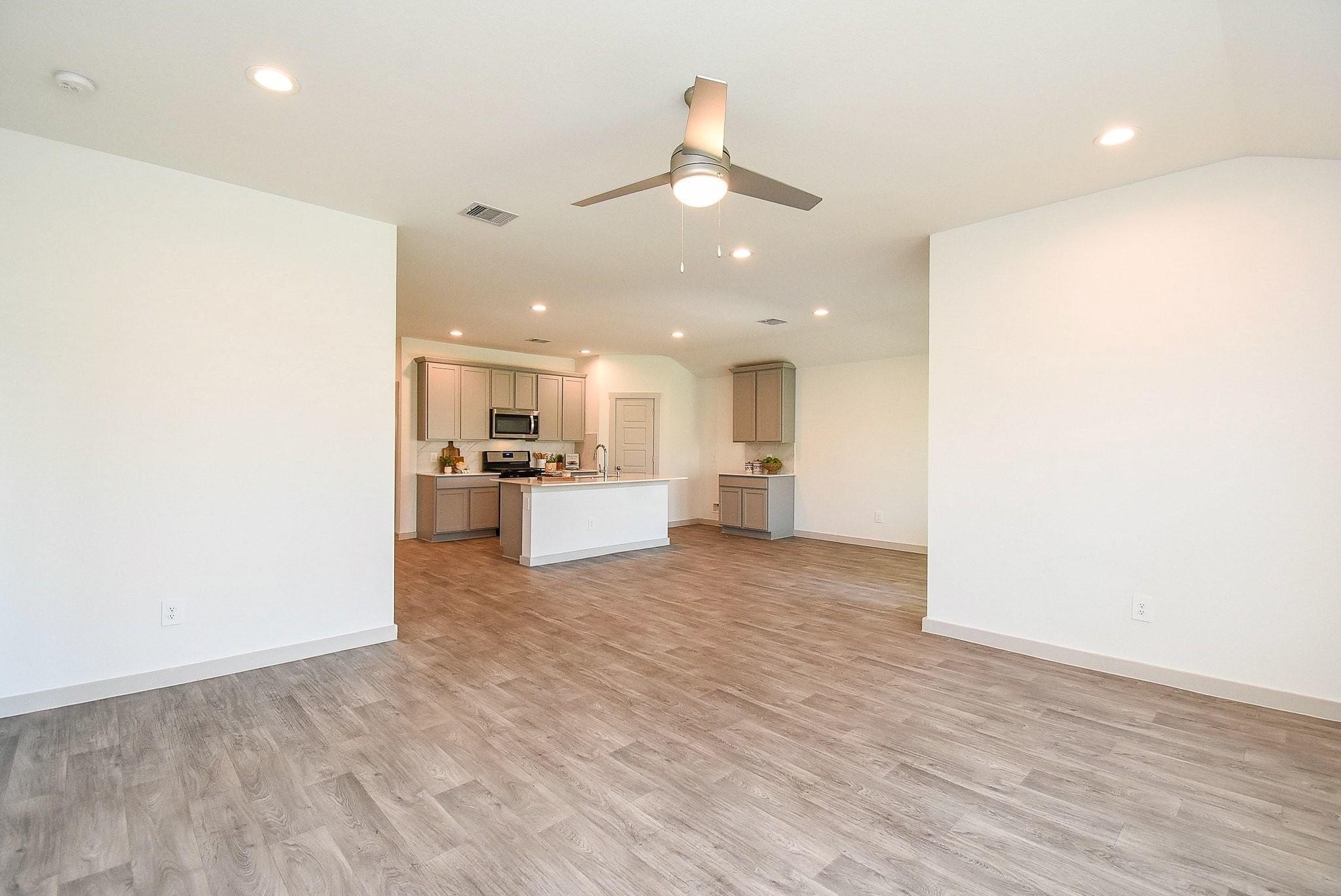 1614 Mountain Echo Drive