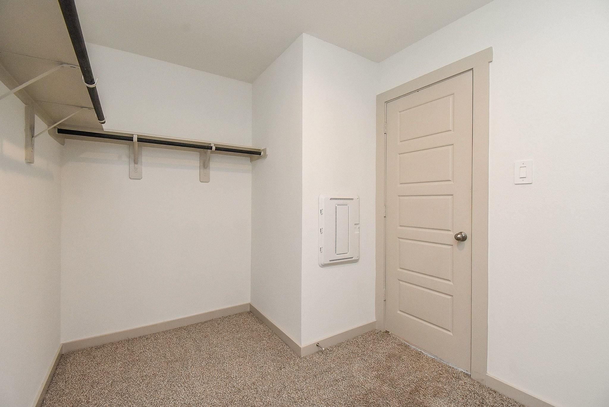 1614 Mountain Echo Drive
