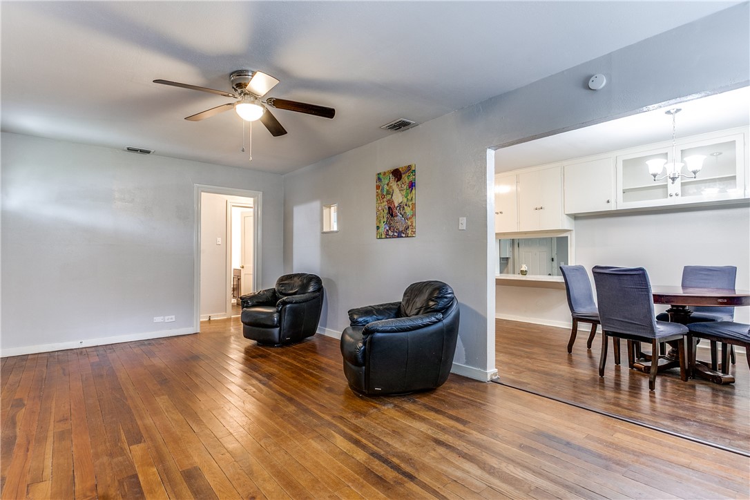 150 E Southcross Blvd