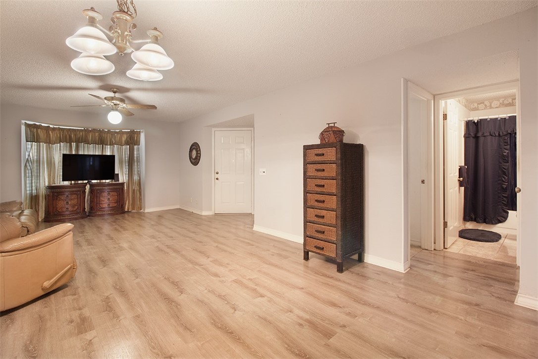 4445 Cedar Pass Dr 103