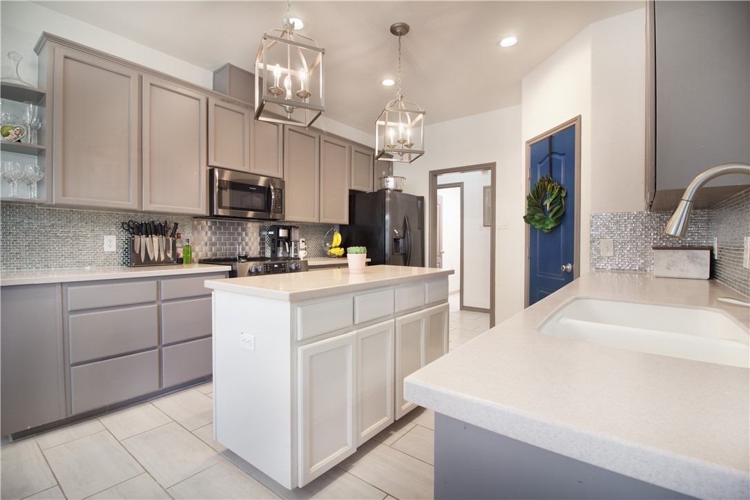 7002 Madiera Dr