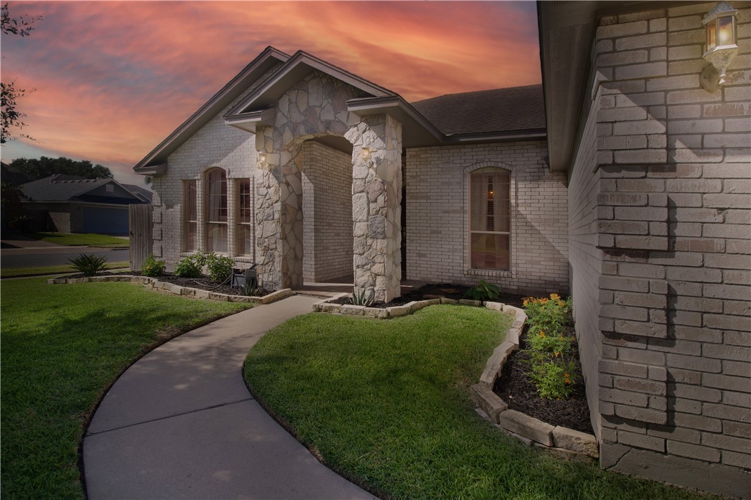 7002 Madiera Dr