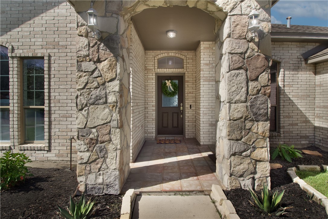 7002 Madiera Dr