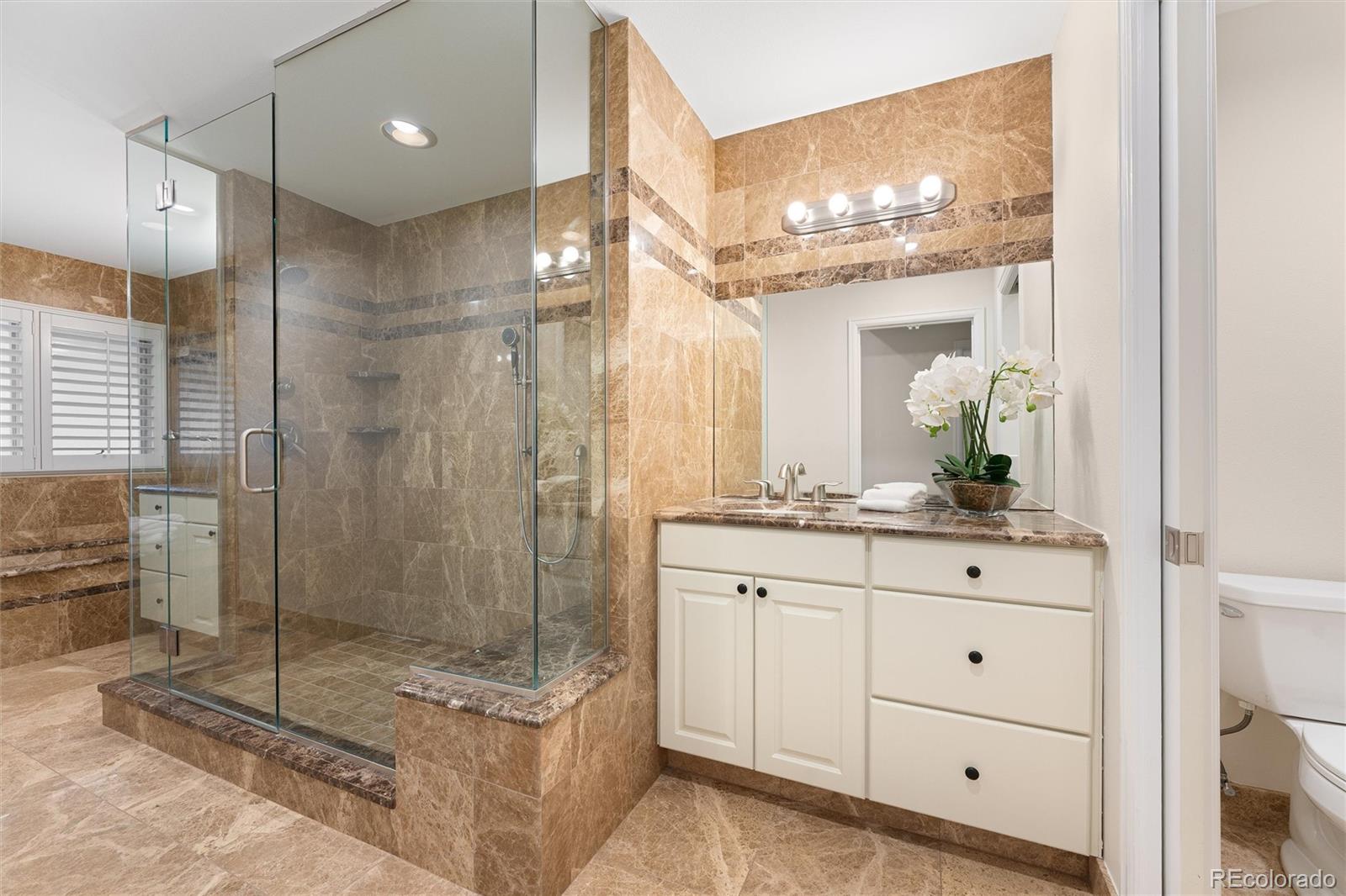 2552 E Alameda Avenue Unit: 71