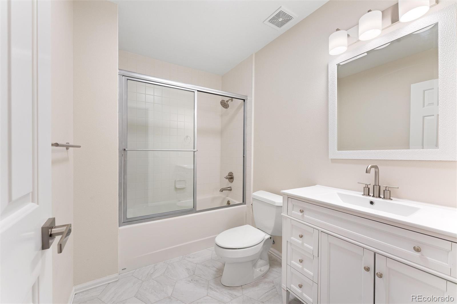 2552 E Alameda Avenue Unit: 71