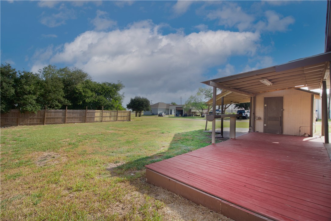 504 W Corpus Christi St