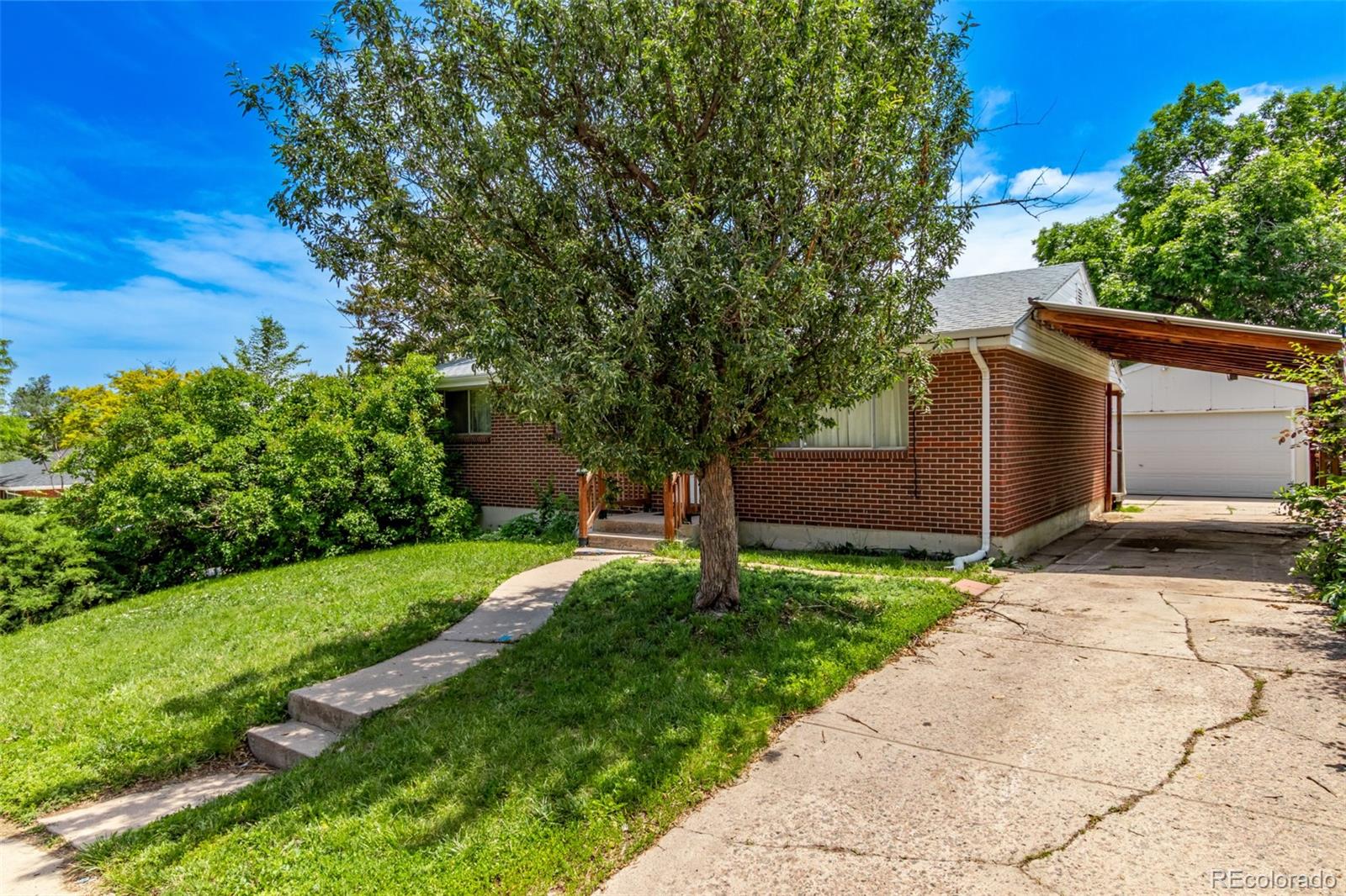 3182 W Radcliff Drive