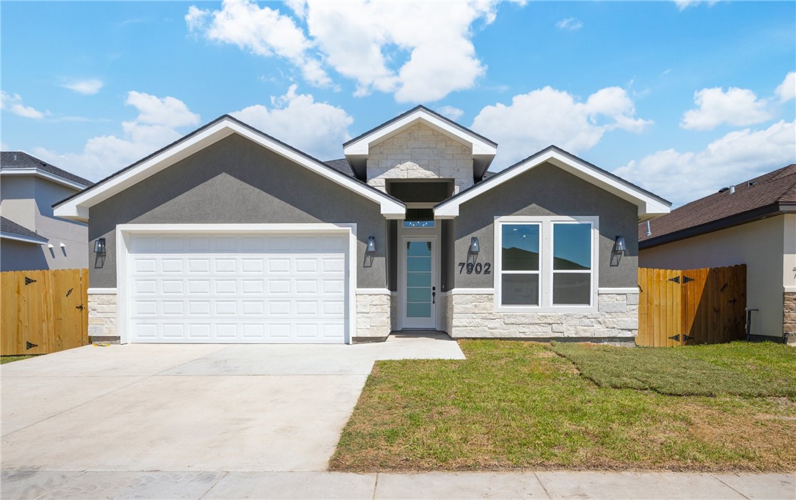 7902 Leylah Dr