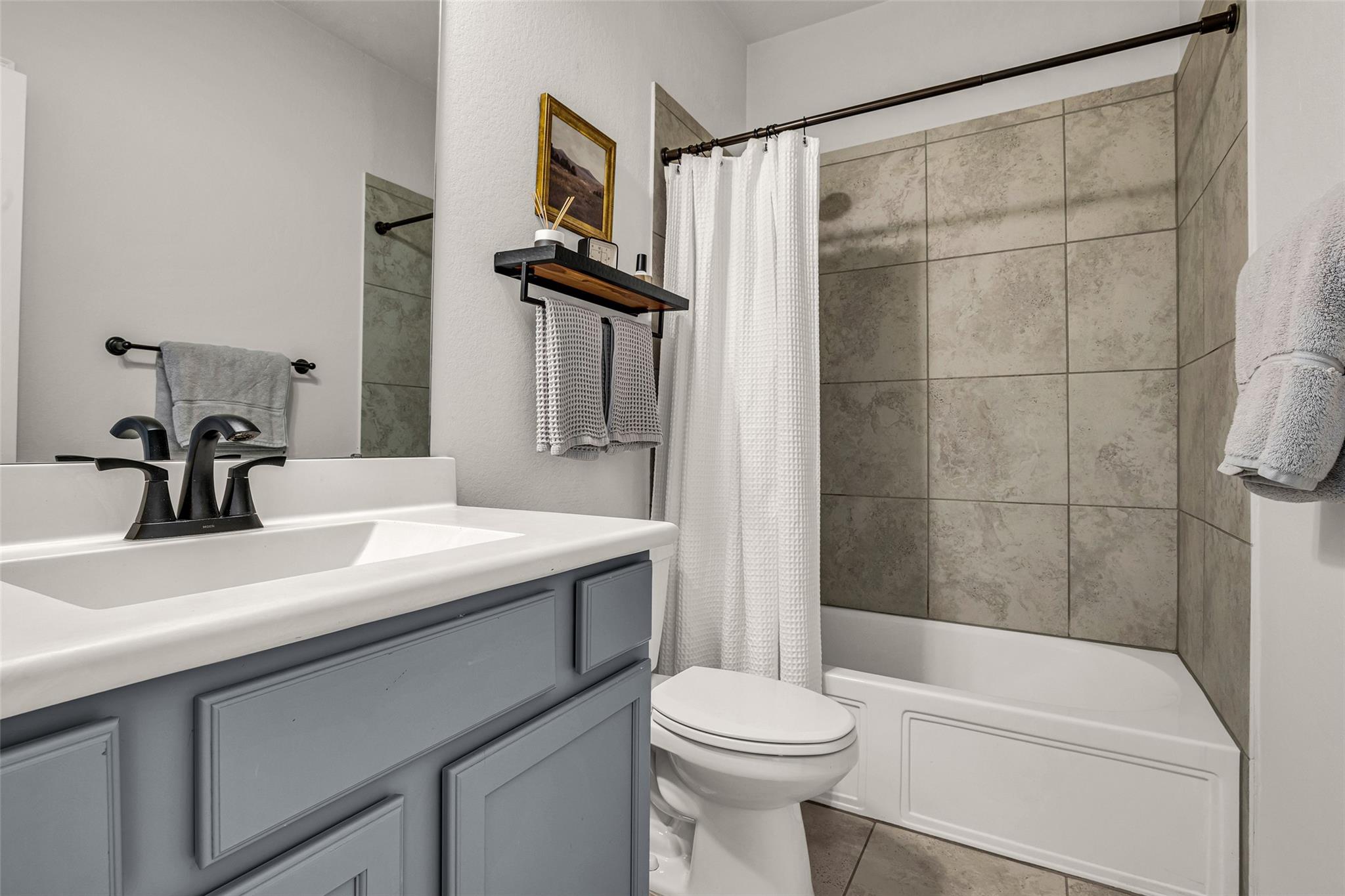 6806 Hartford Cliff Court