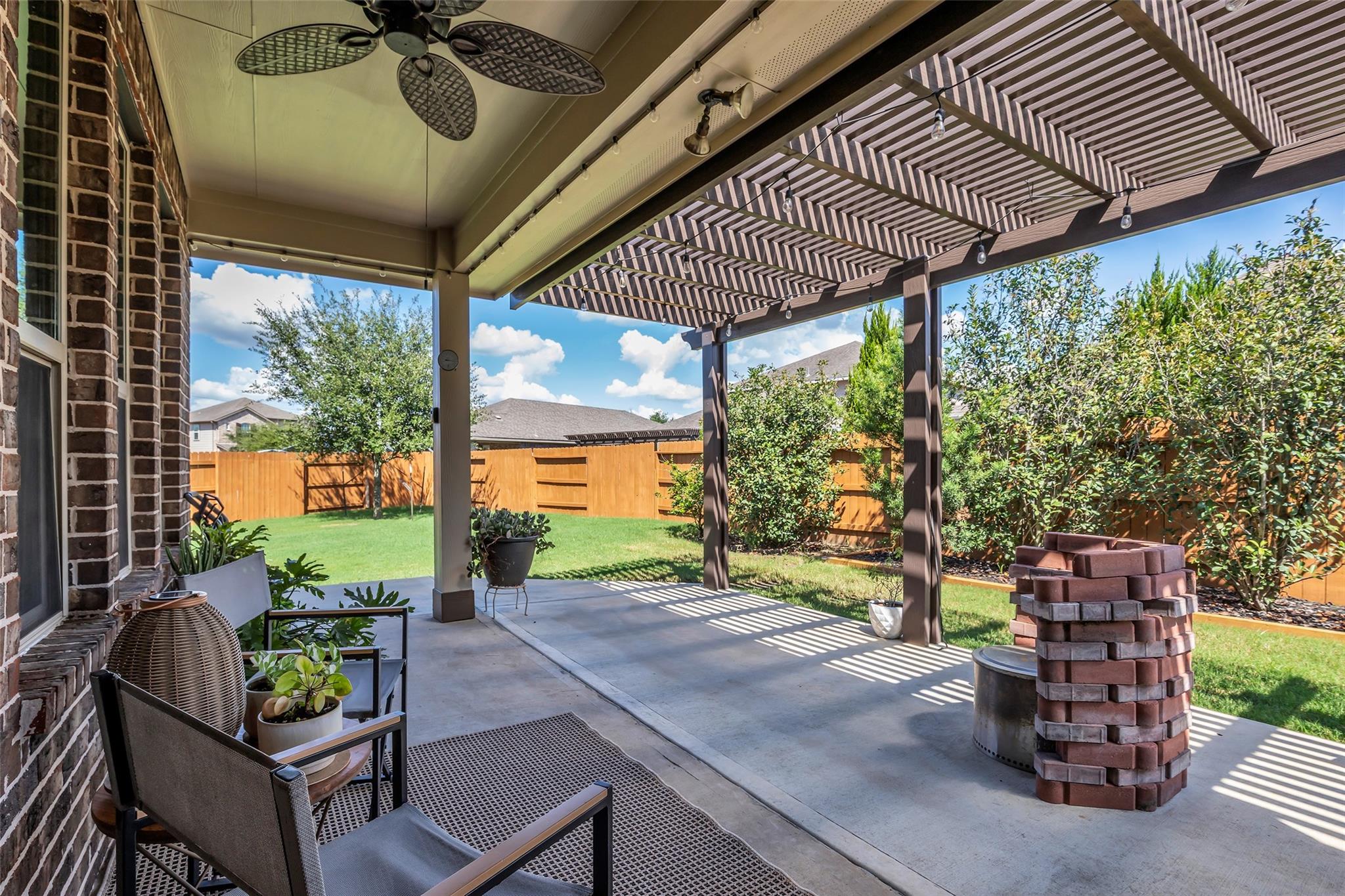 6806 Hartford Cliff Court