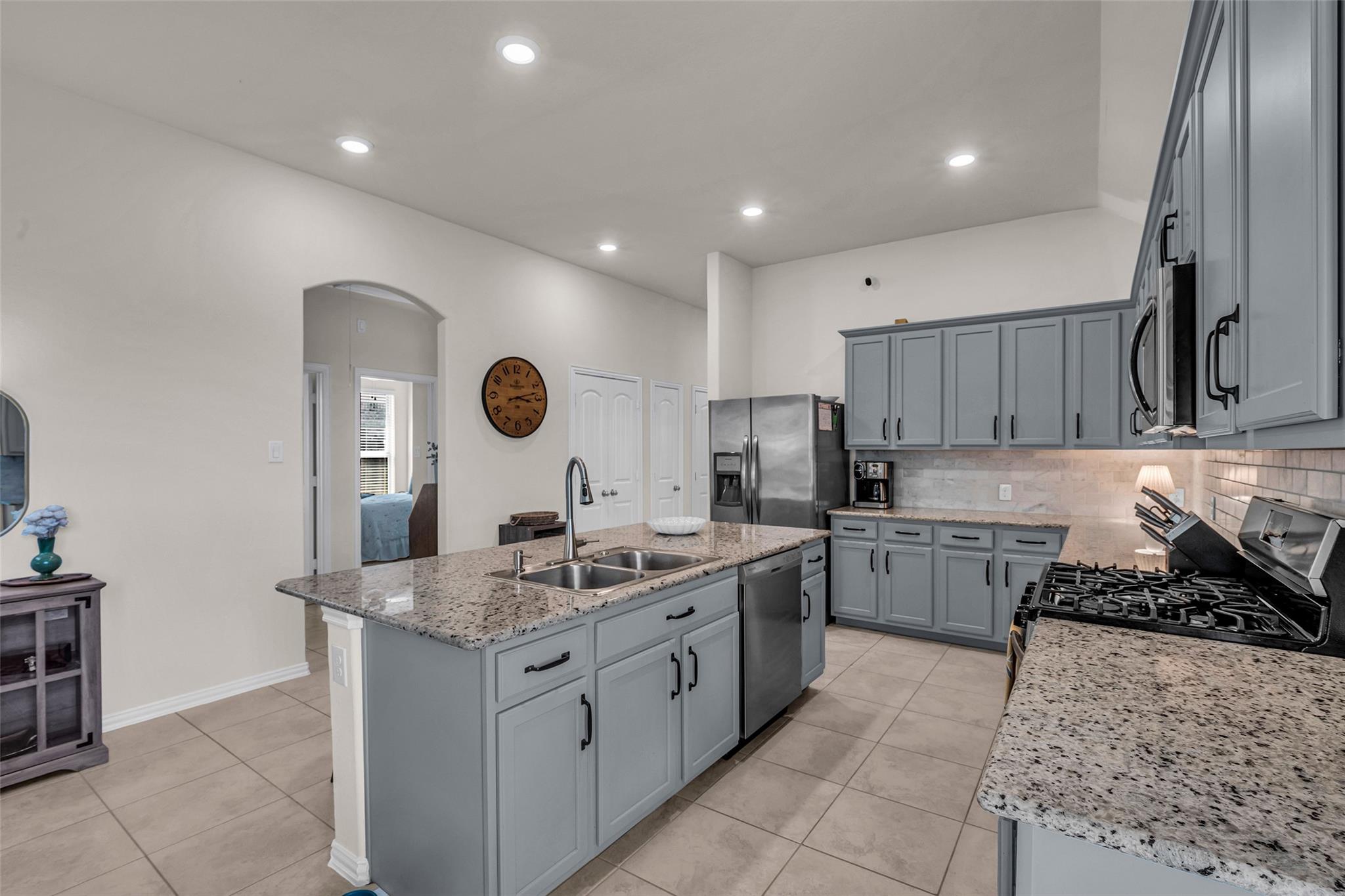 6806 Hartford Cliff Court