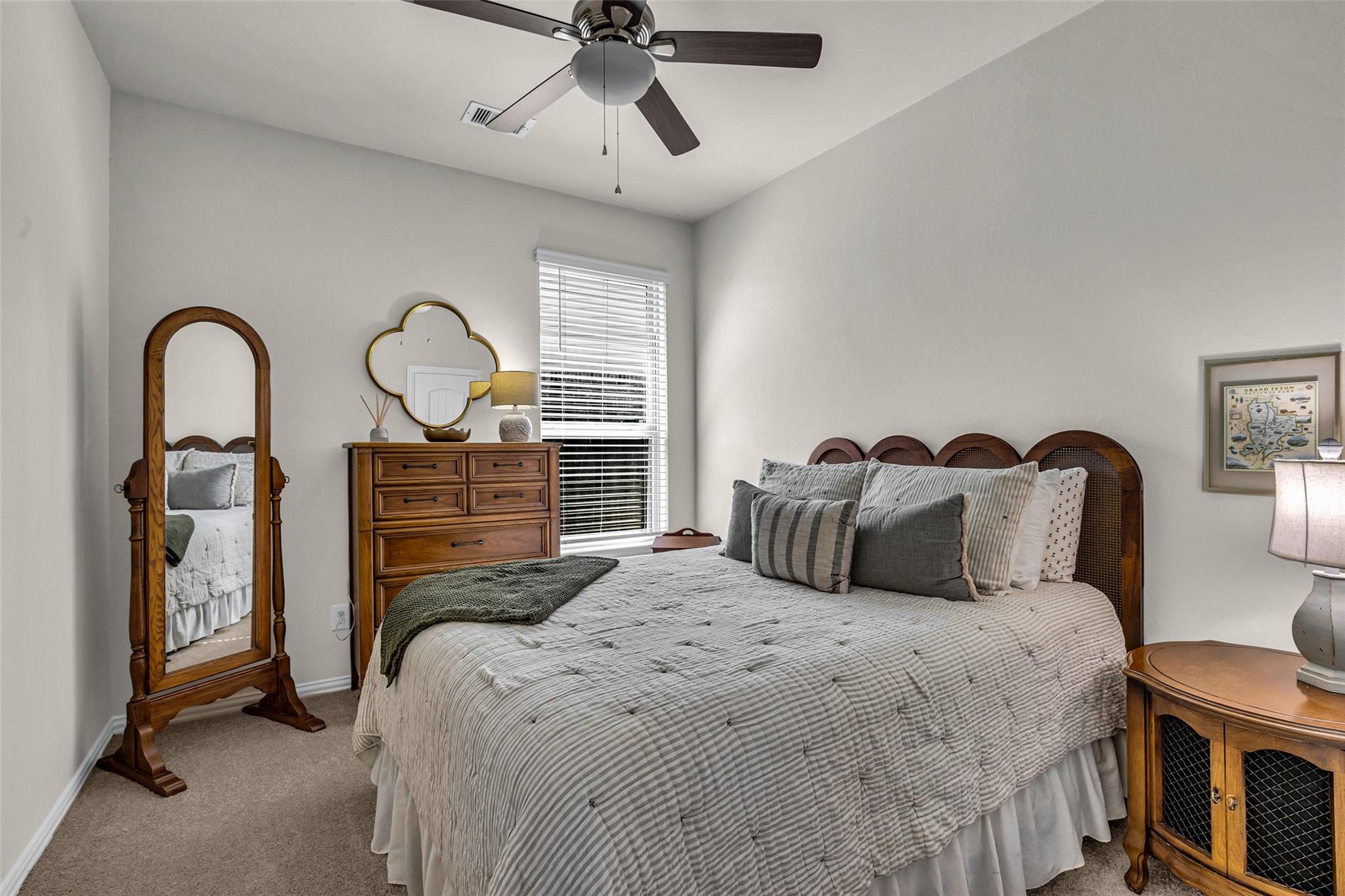 6806 Hartford Cliff Court