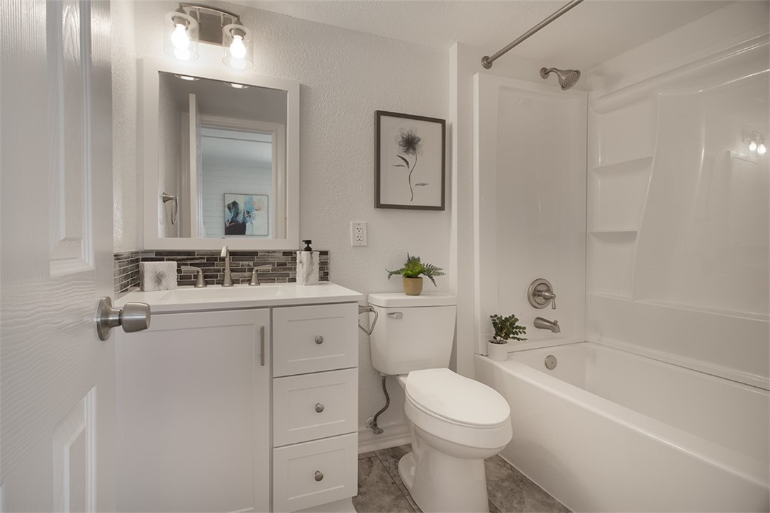 1421 South 11th St 216