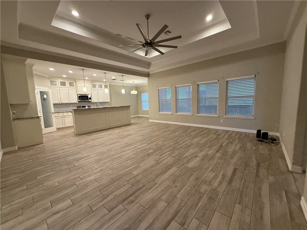 6901 Mets Ct