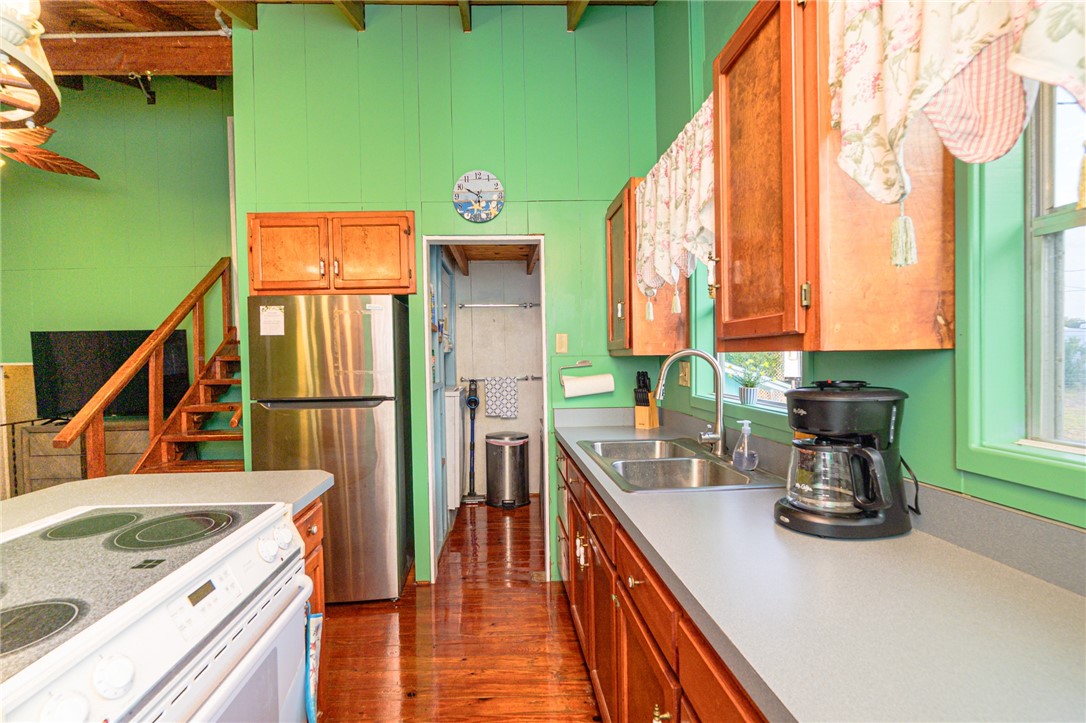 134 Live Oak St