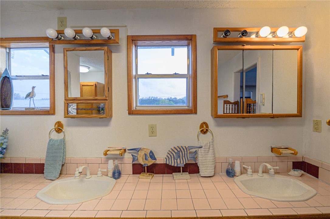 134 Live Oak St