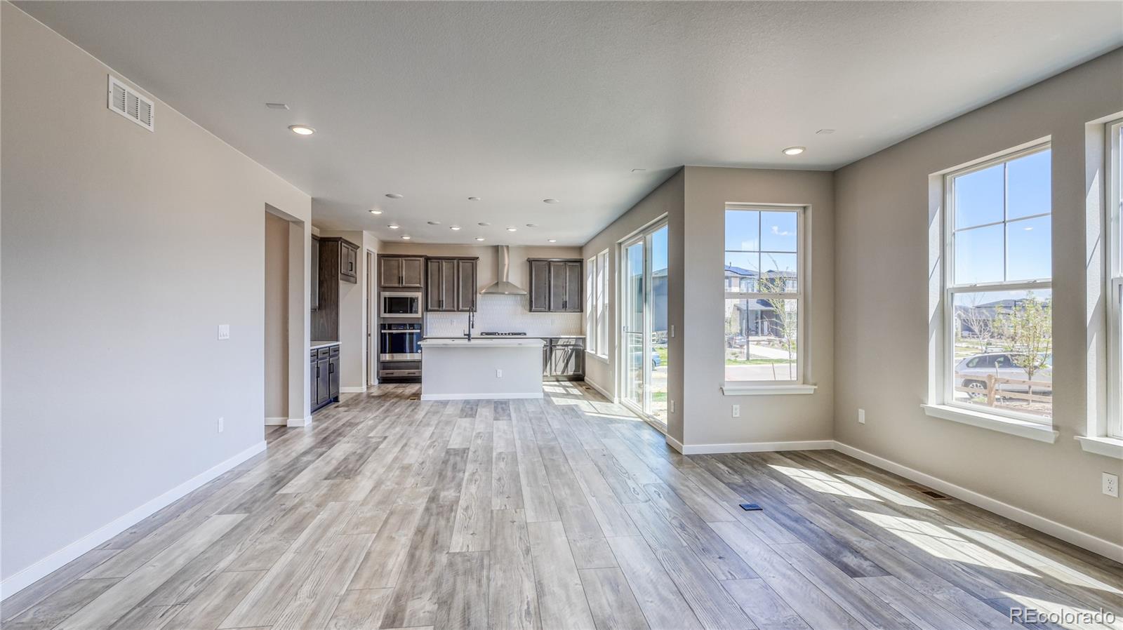 23690 E 39th Place