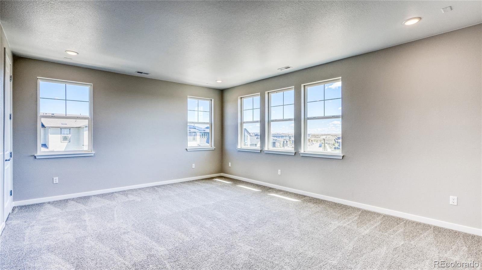 23690 E 39th Place