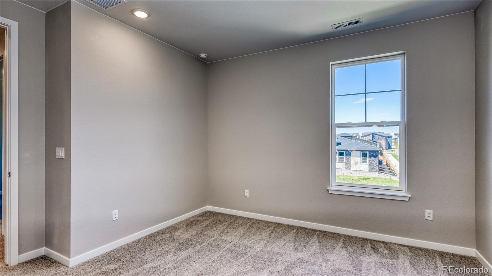 23690 E 39th Place