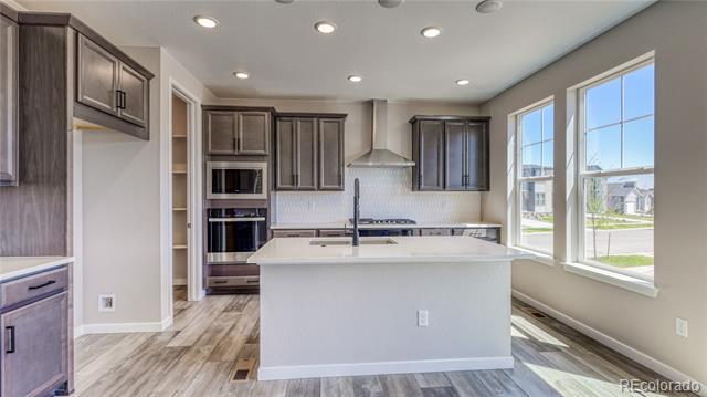 23690 E 39th Place