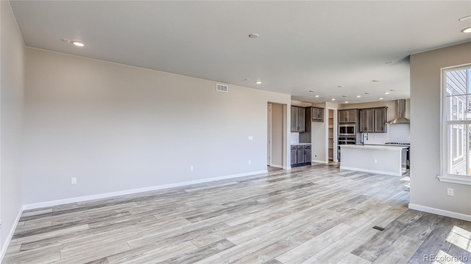 23690 E 39th Place