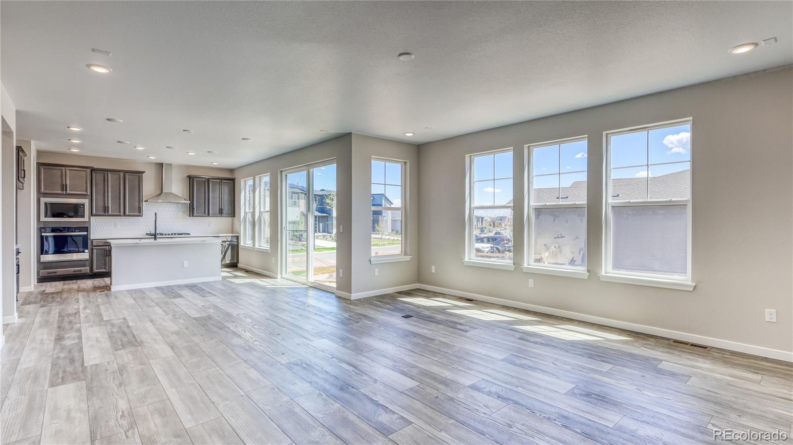 23690 E 39th Place