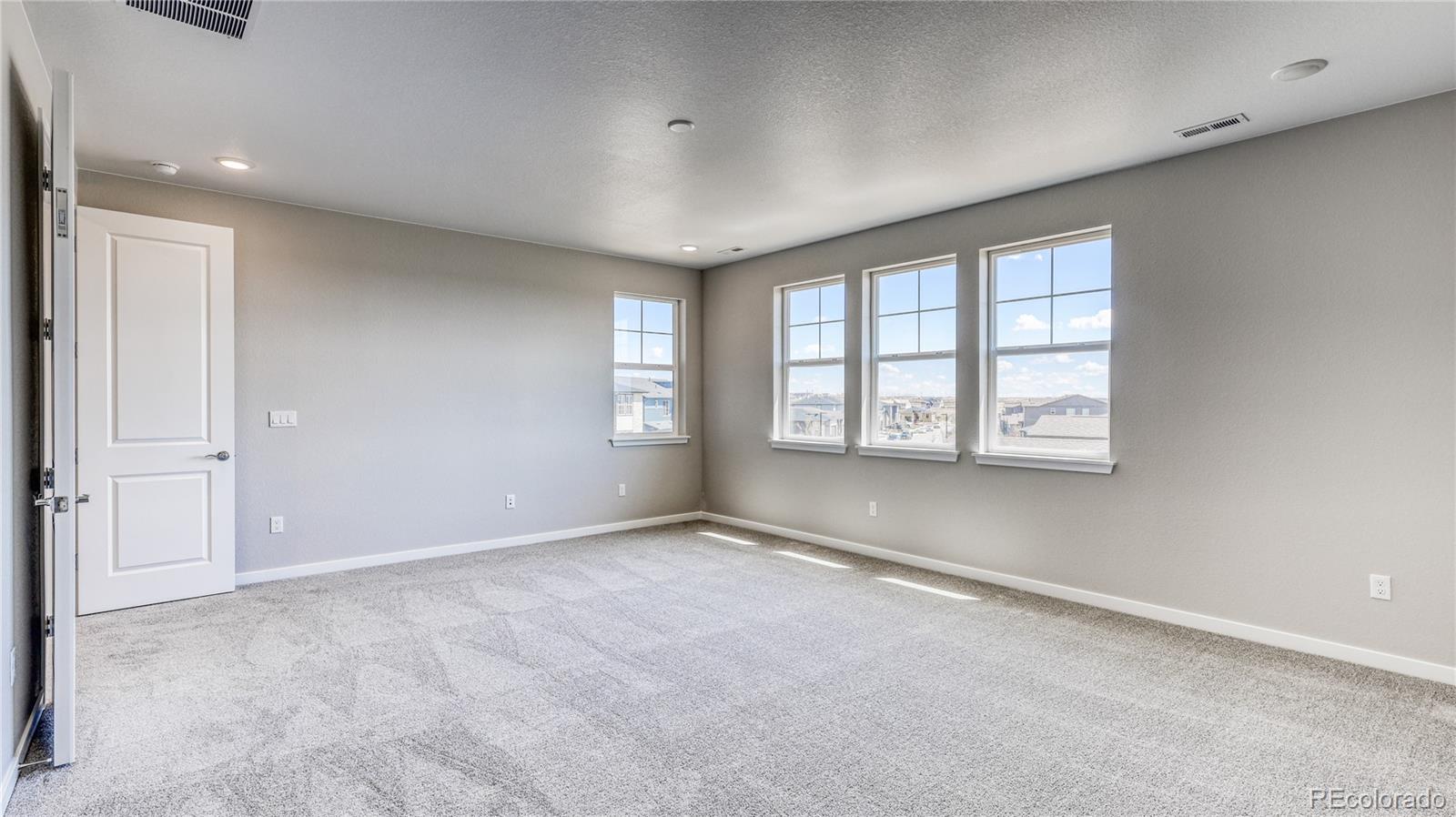 23690 E 39th Place