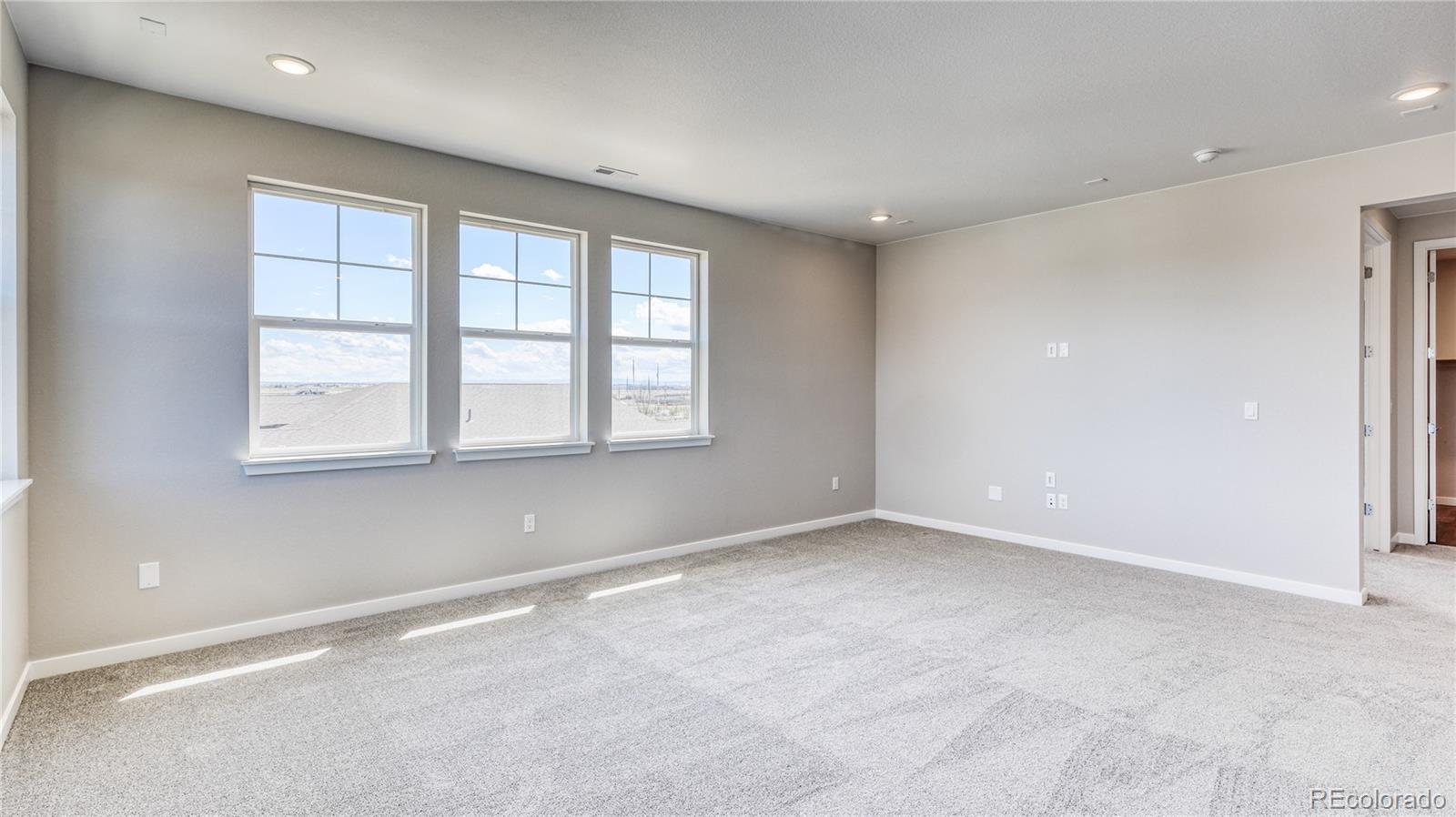 23690 E 39th Place