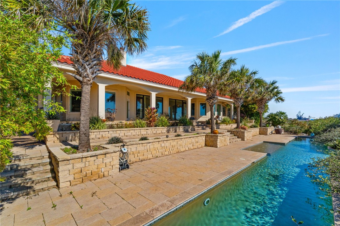 112 Baypoint Dr