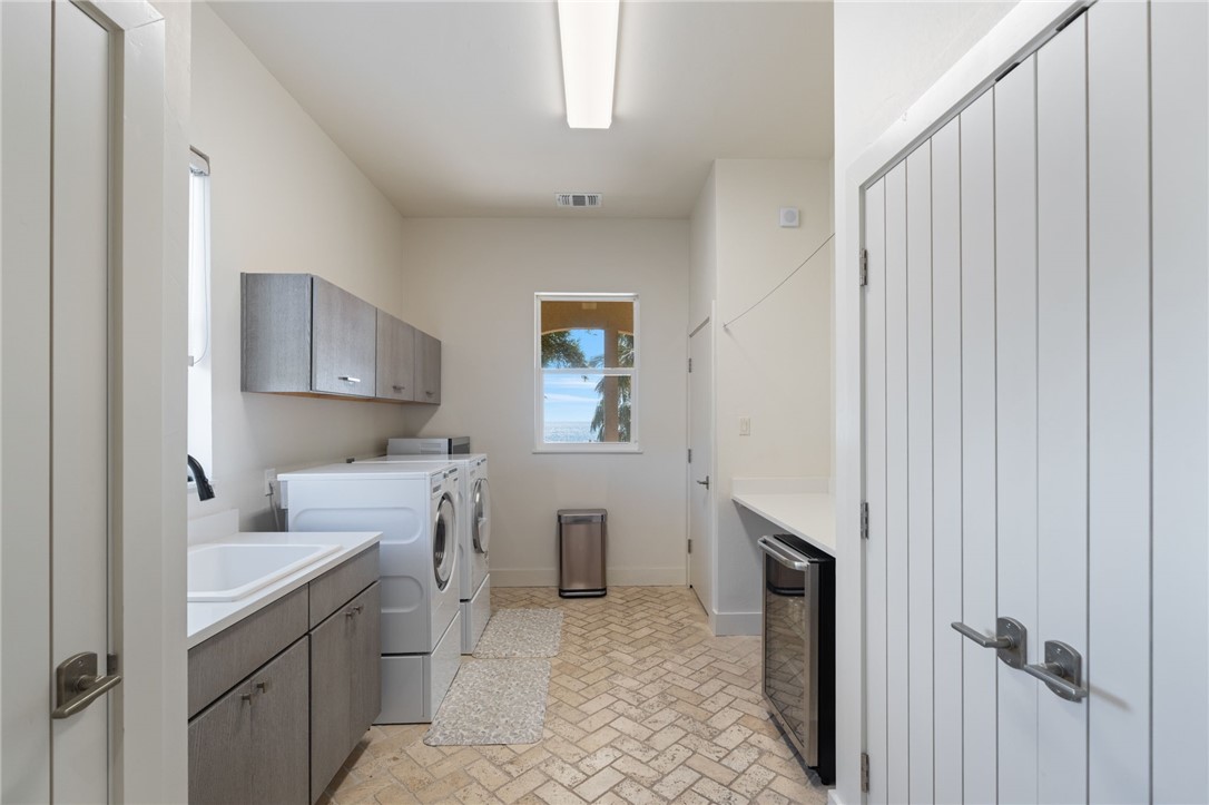 112 Baypoint Dr