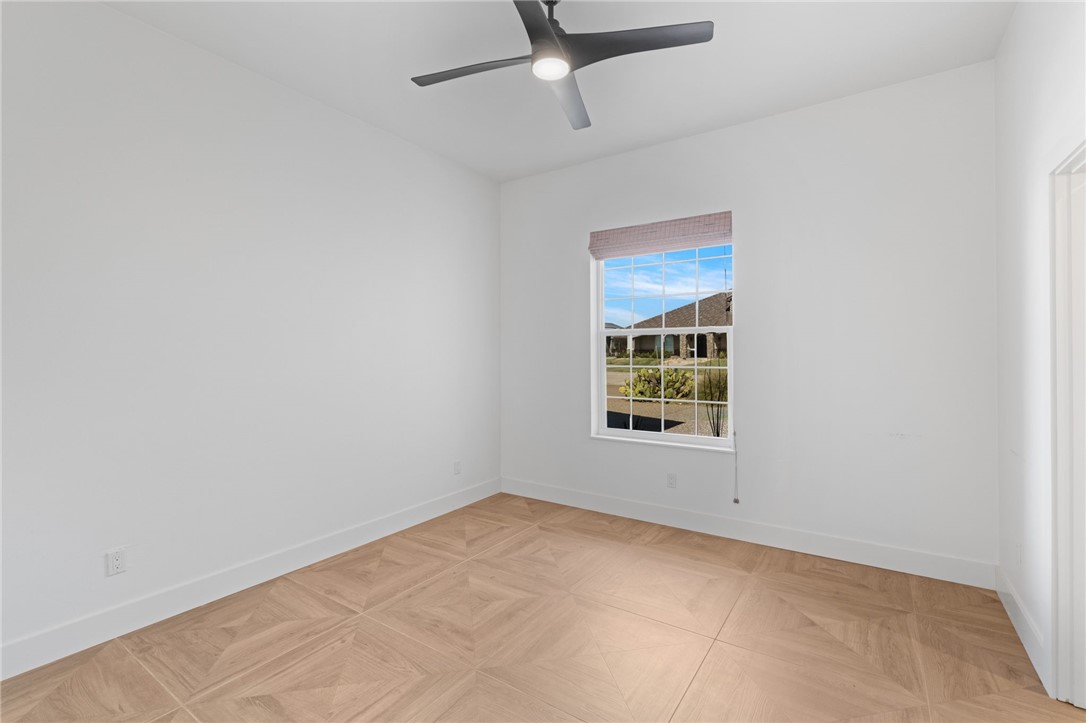 112 Baypoint Dr