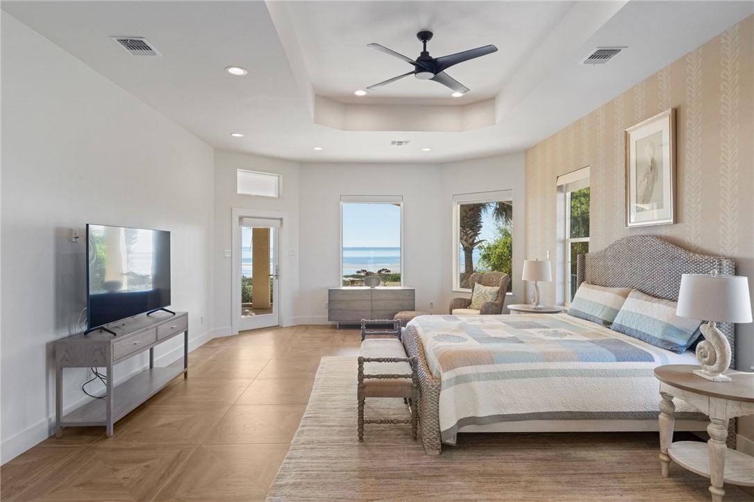 112 Baypoint Dr