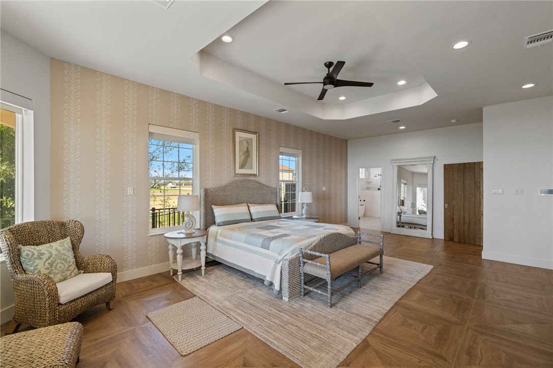 112 Baypoint Dr