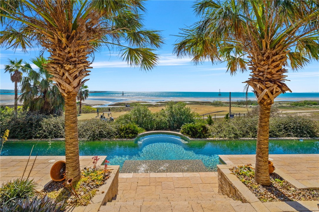 112 Baypoint Dr