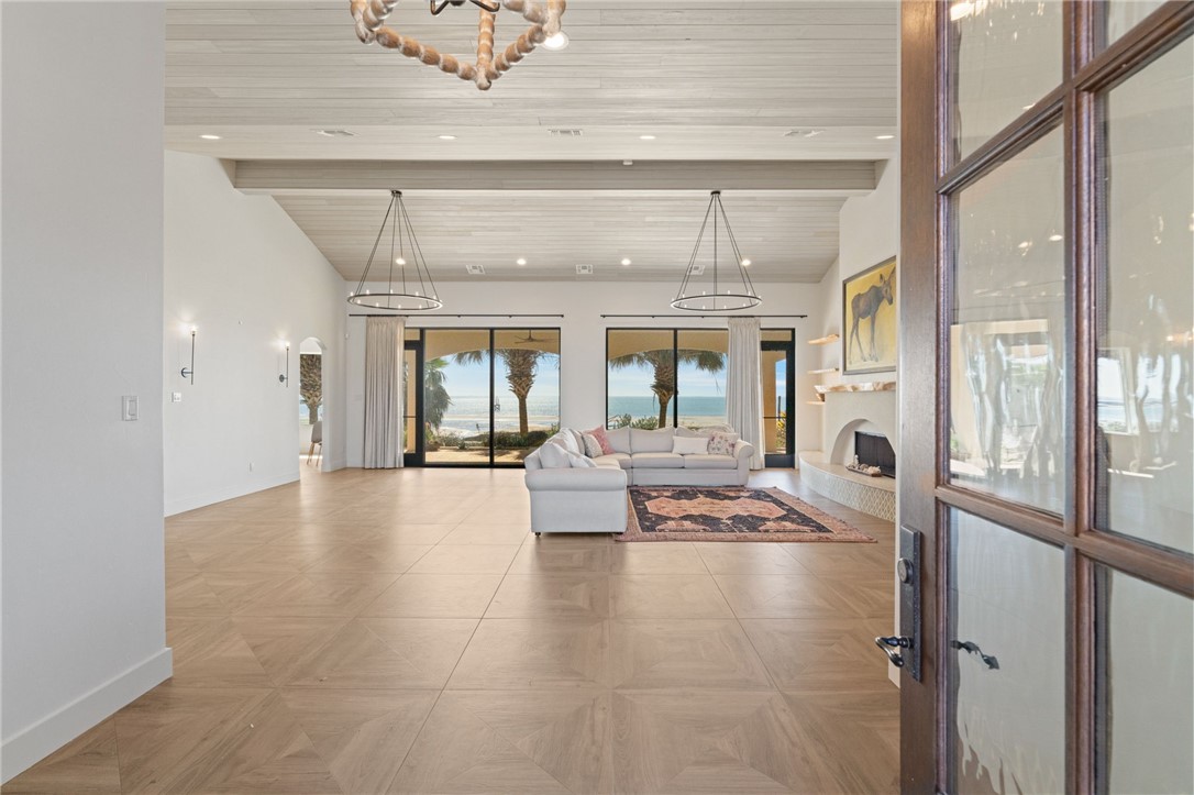 112 Baypoint Dr
