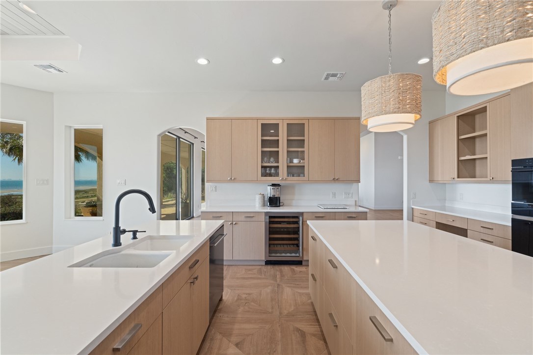 112 Baypoint Dr