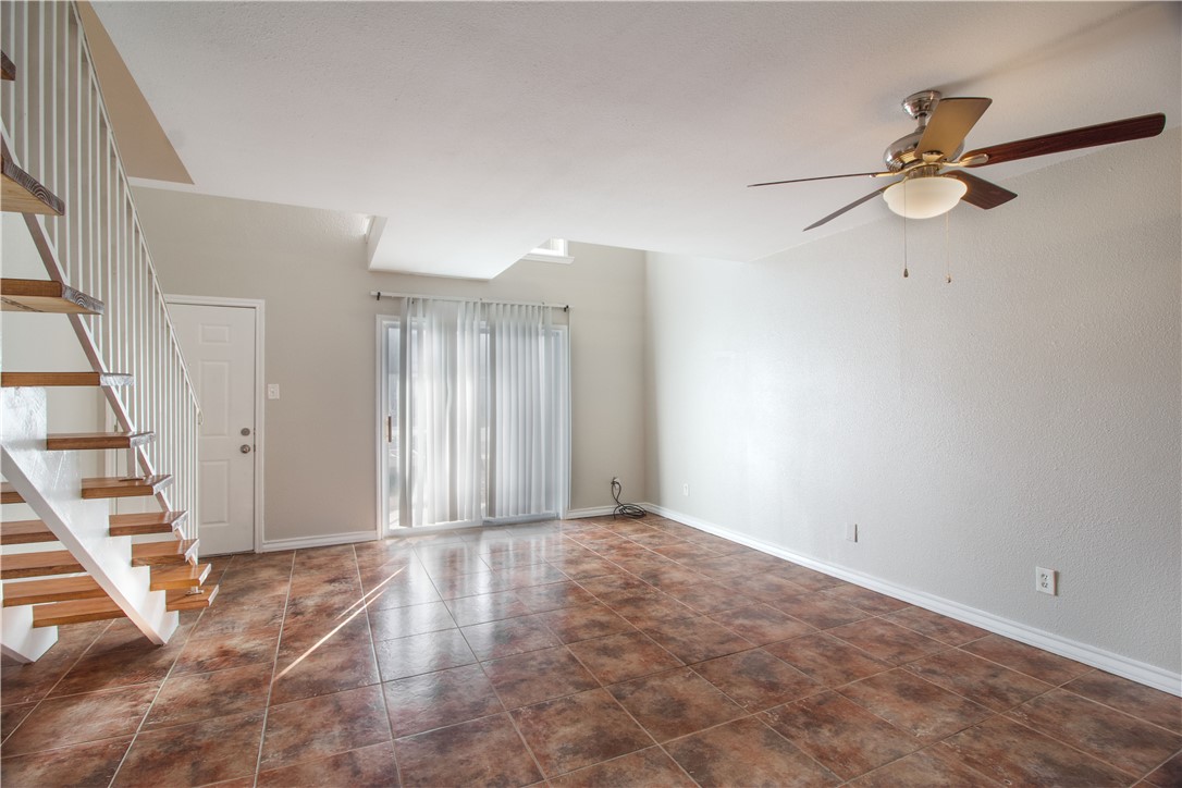 4141 Whiteley Dr 403