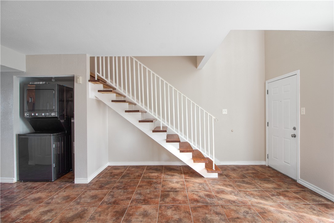 4141 Whiteley Dr 403