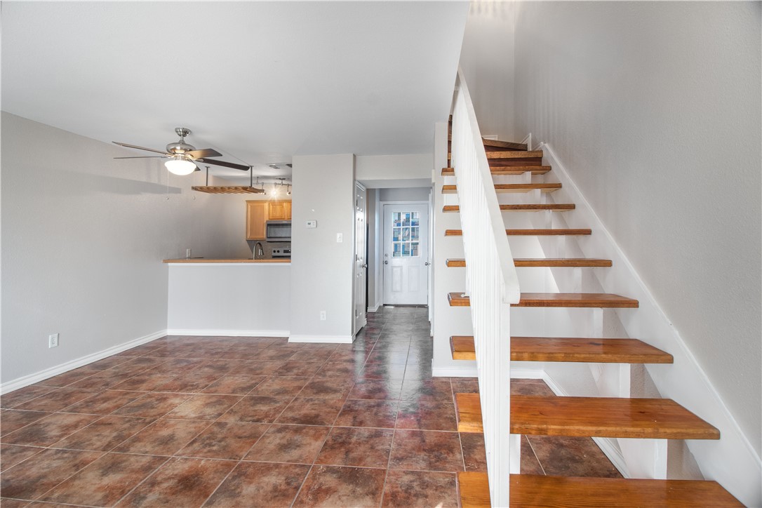 4141 Whiteley Dr 403