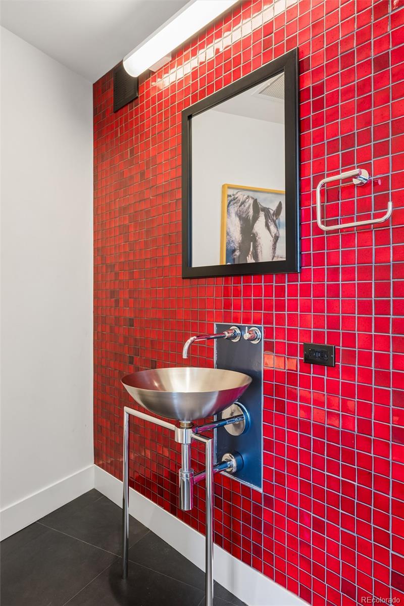 55 W 12th Avenue Unit: PH608