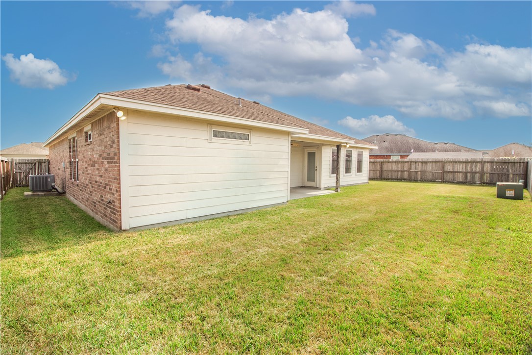 3825 Kangaroo Ct