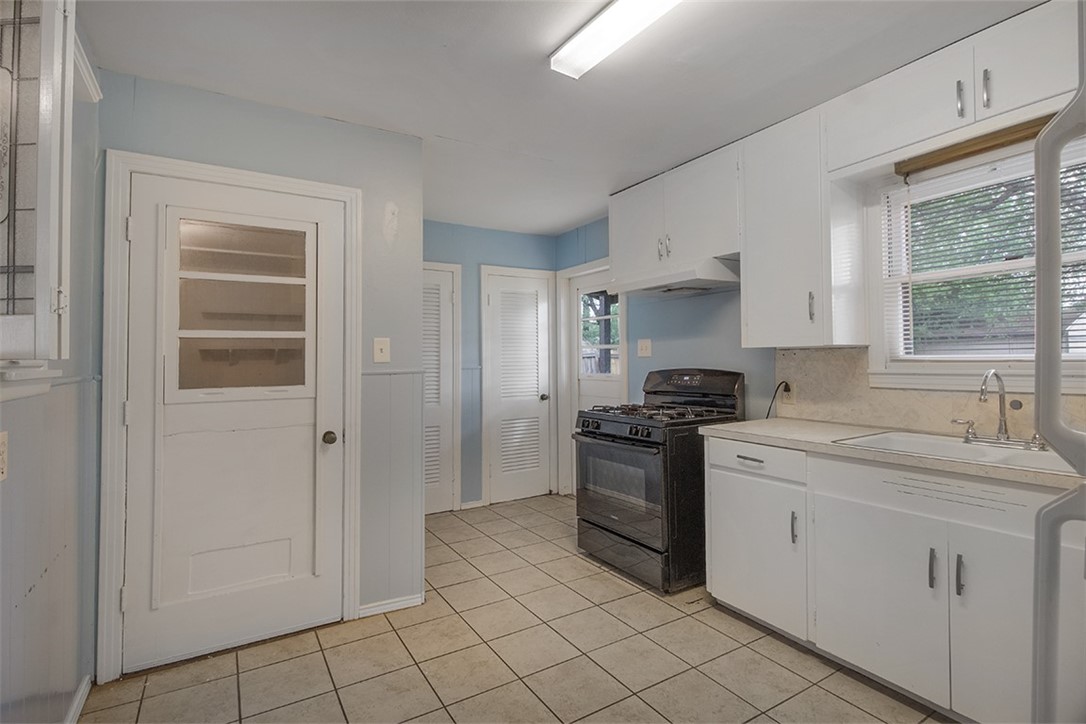 900 E Hancock St