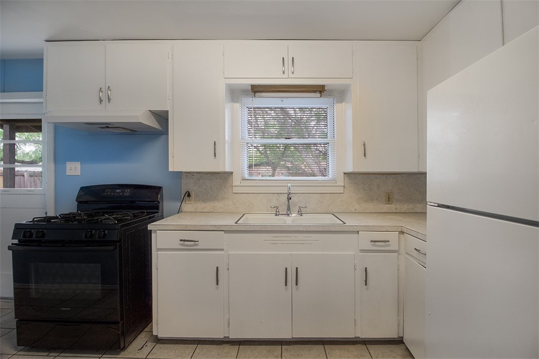 900 E Hancock St