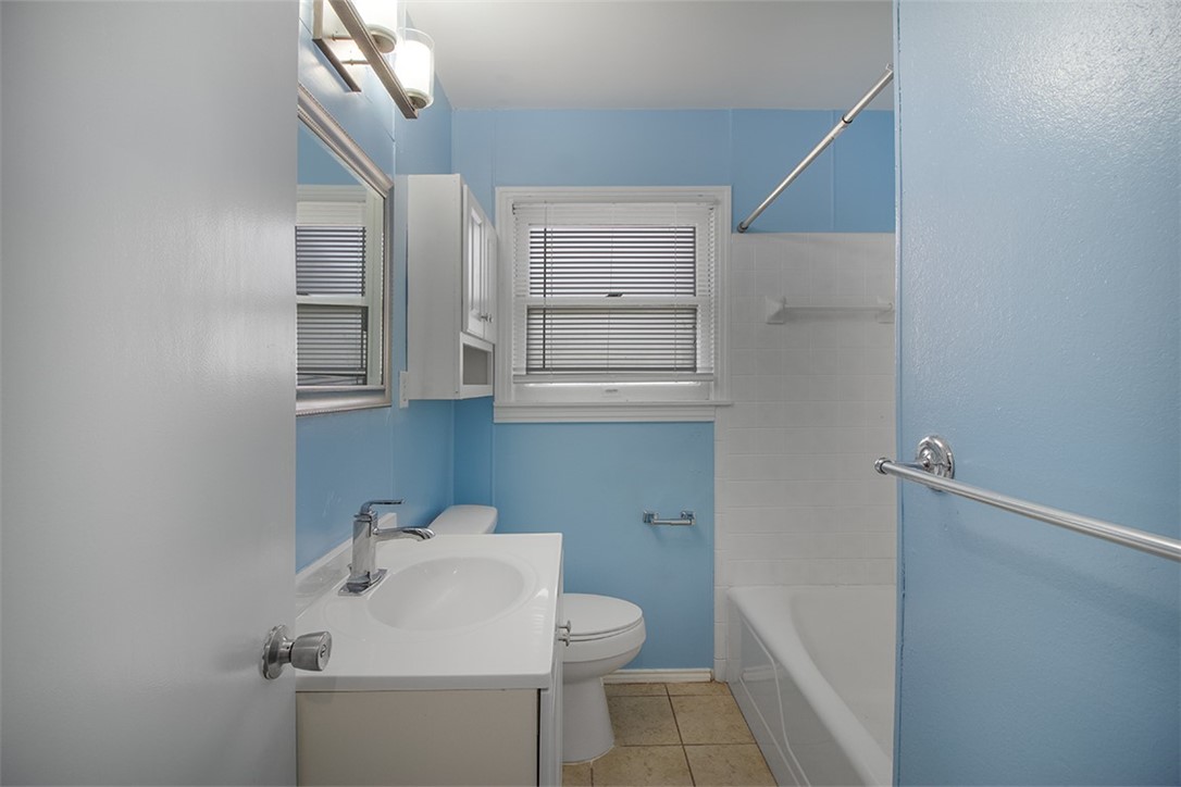 900 E Hancock St